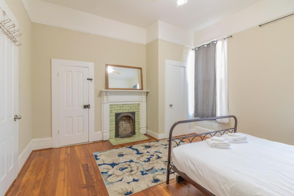 The Sunny Southern Manse Back Walk Downtown Columbus Extérieur photo